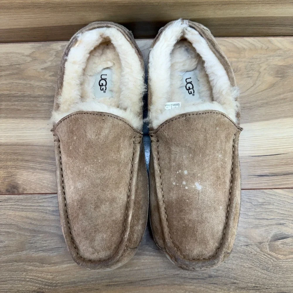 UGG Ascot Mens Slippers 9 Tan Suede Moc Toe Shearling Fur Lined Cozy